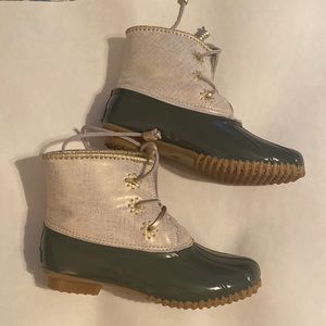 Jack Rogers ‘Chloe’ classic duck boot, cream & olive green, size 9 worn once